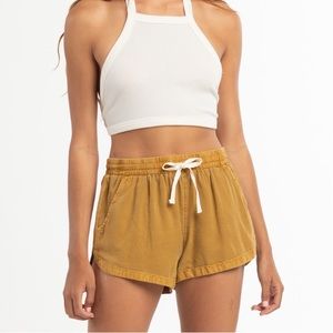 BILLABONG mustard Road Trippin shorts